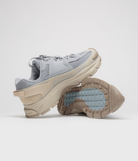 Nike Vomero Roam Shoes - Wolf Grey / Wolf Grey - Sanddrift - Hemp