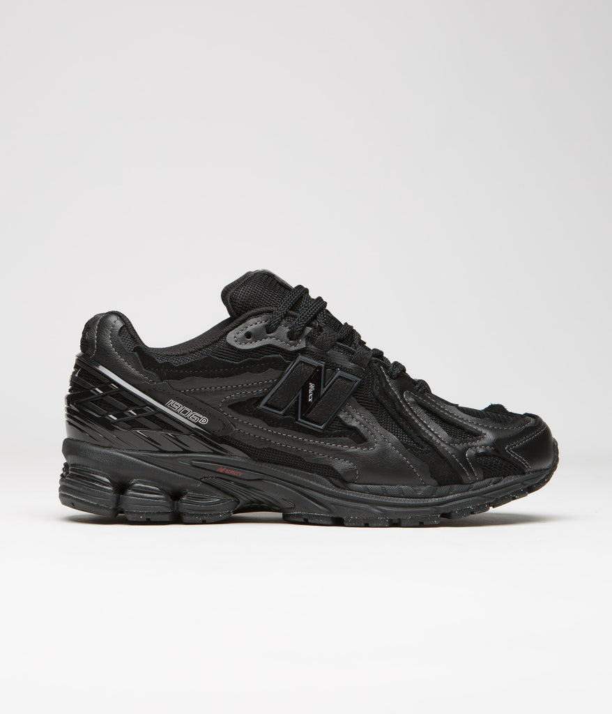 New Balance 1906 Shoes - Black / Black / Black | Always in