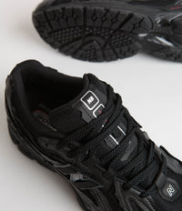 New Balance 1906 Shoes in Black and Black / Black thumbnail
