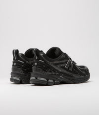 New Balance 1906 Shoes in Black and Black / Grey thumbnail