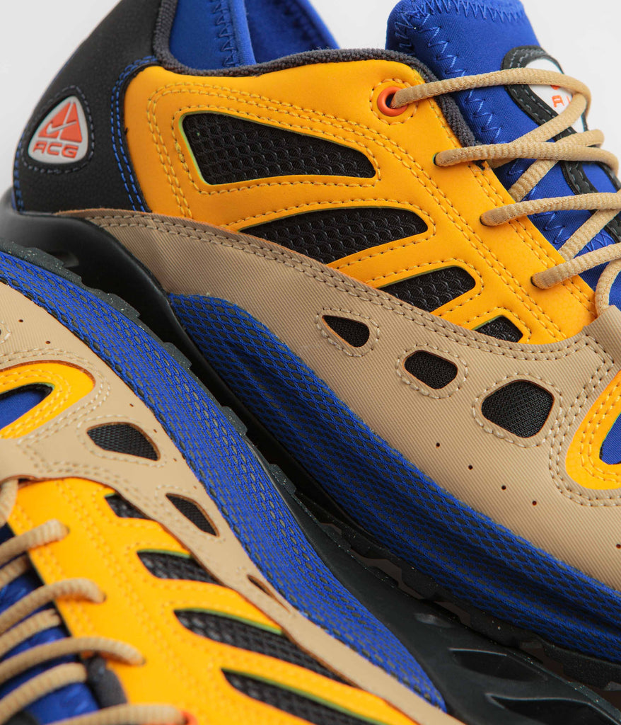 FJ1920-400 Nike ACG Air Exploraid Sesame and Laser Orange