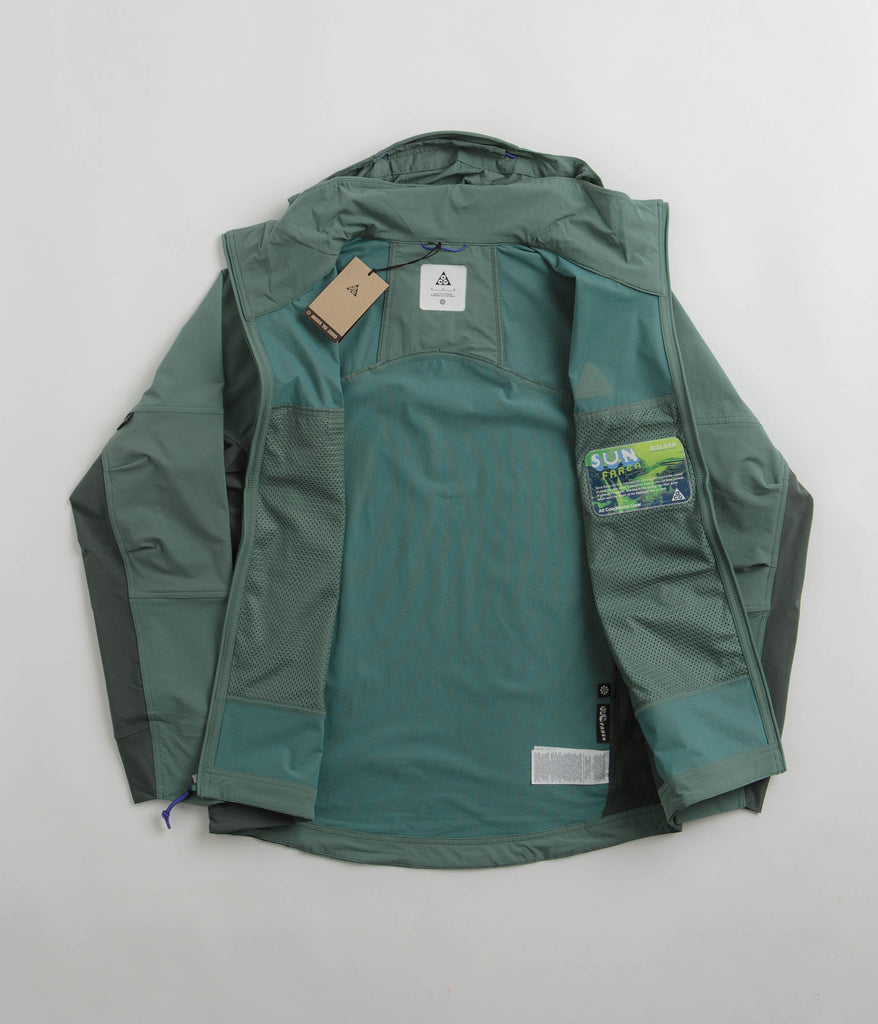 Nike ACG Sun Farer Jacket - Bicoastal / Vintage Green Nike ACG Sun Farer Jacket - Bicoastal / Vintage Green
