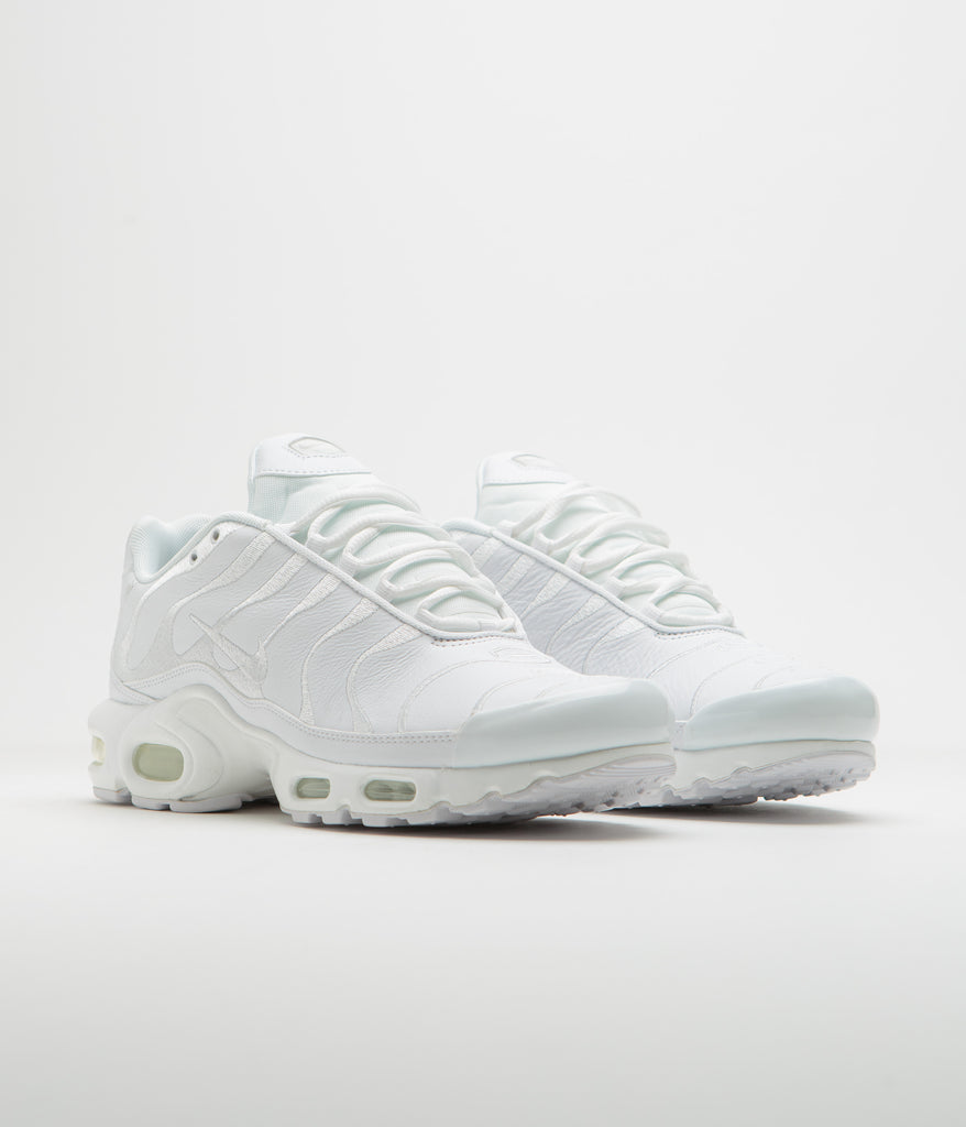 Nike tn sales white leather