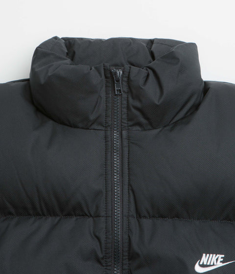 Nike Club Puffer Jacket in Black and White