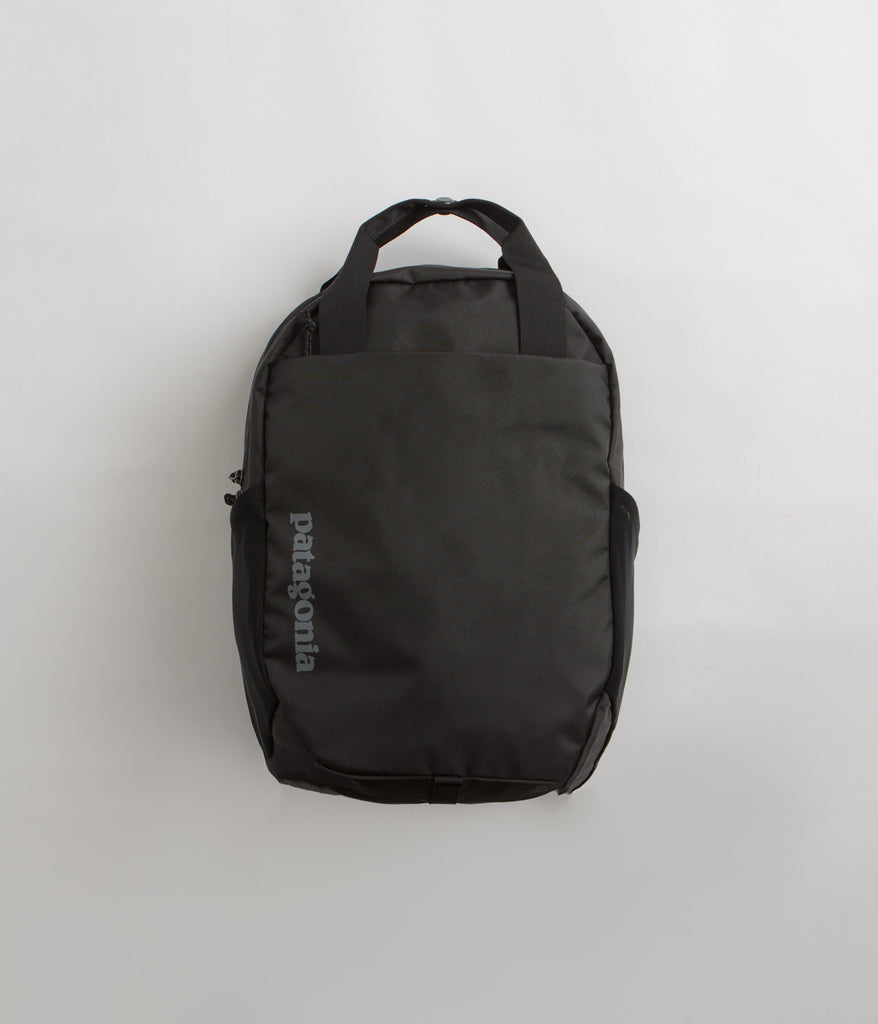 patagonia Atom 18 黒 リュック patagonia パタゴニア バッグ リュック Atom Pack 18L アトム