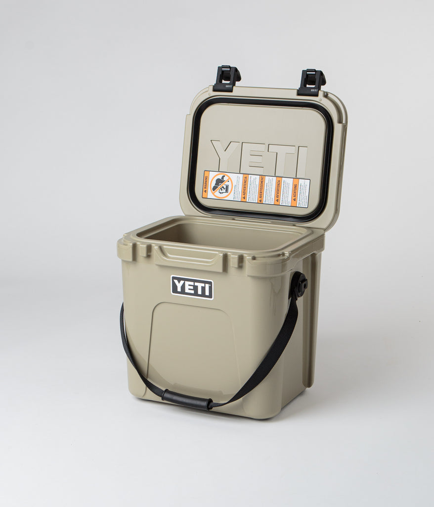 再入荷　新品未使用 YETI Roadie 24 Desert Tan YETI Roadie 24 2.0 Hard Cooler in Tan