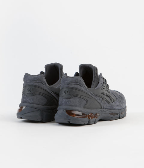 Asics Gel-Kayano 21 Shoes in Carrier Grey and Habanero