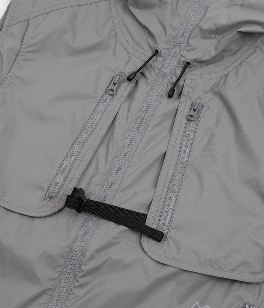 cayl-buckle-wind-vest-grey-