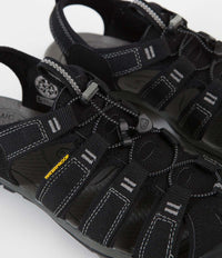 Keen Clearwater CNX Sandals in Black and Gargoyle thumbnail