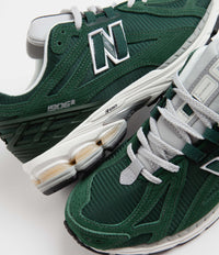 New Balance 1906 Shoes in Nightwatch Green thumbnail