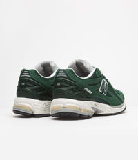 New Balance 1906 Shoes in Nightwatch Green thumbnail
