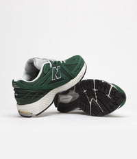 New Balance 1906 Shoes in Nightwatch Green thumbnail
