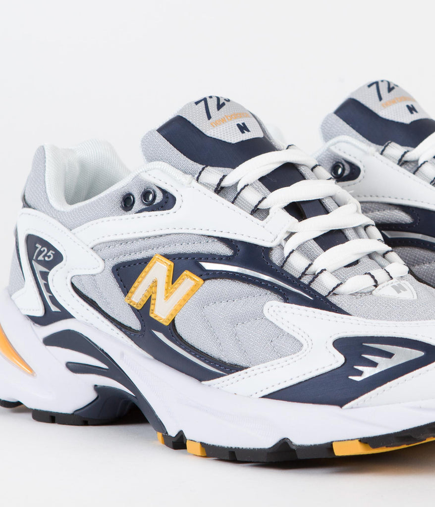 New Balance 725 ホワイト/ネイビー/イエロー New Balance 725 Shoes - White / Navy / Yellow | Always in Colour