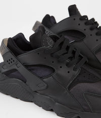 Nike Air Huarache Shoes in Black and Black and Anthracite thumbnail