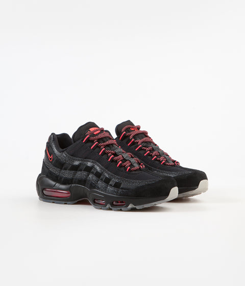 Nike Air Max 95 Shoes in Black and Infrared