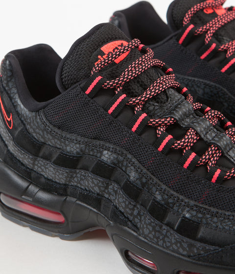 Nike Air Max 95 Shoes in Black and Infrared