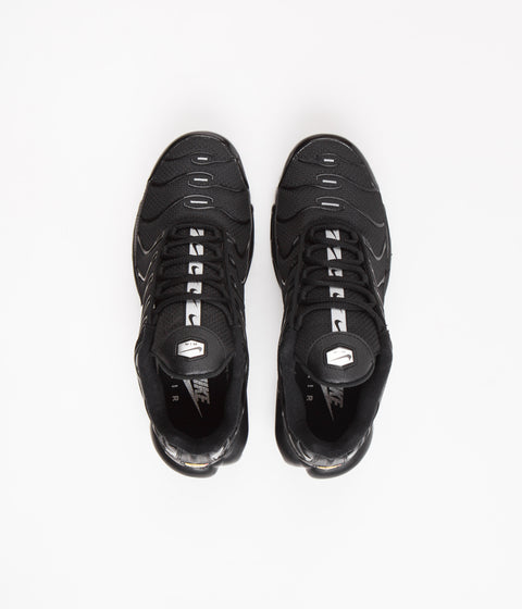 Nike Air Max Plus Shoes in Black and Metallic Silver