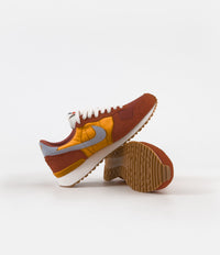 Nike Air Vortex Shoes in Dusty Peach and Obsidian Mint and Laser Orange thumbnail