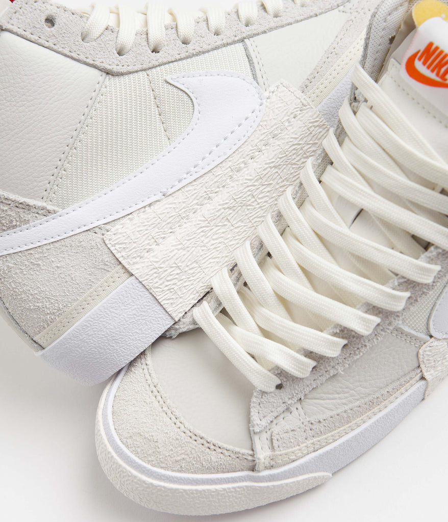 Nike blazer mid outlet 77 sail on feet