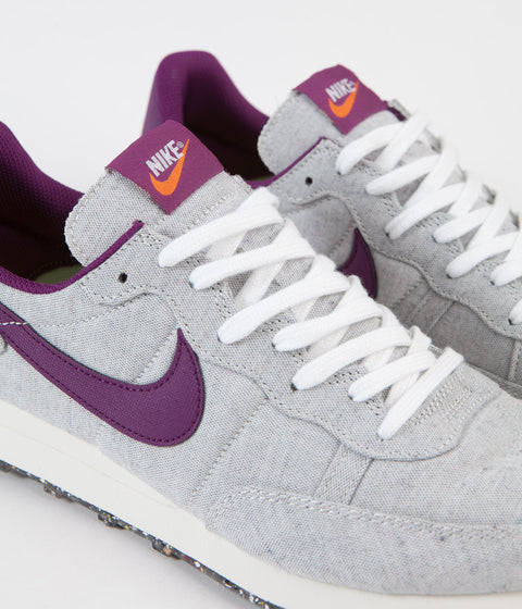Nike Challenger OG Shoes in Summit White and Viotech and Sail - White