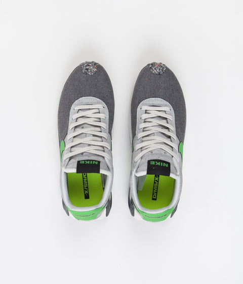 Nike D/MS/X Waffle Shoes in Smoke Grey and Mean Green and Photon Dust - Sail