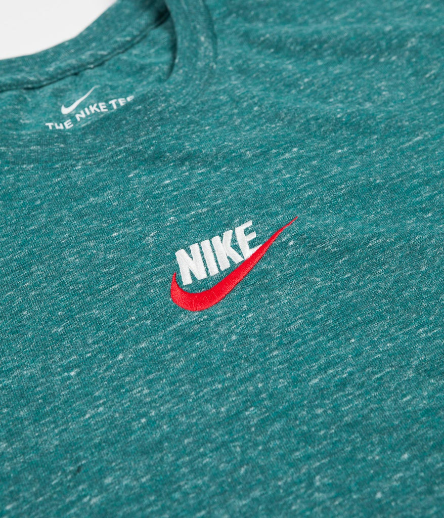 Nike Heritage T-Shirt Geode Teal Sail Always in Colour