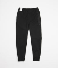 Nike Tech Fleece Joggers in Black and Black thumbnail