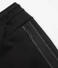 Nike Tech Fleece Joggers in Black and Black thumbnail