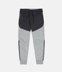 Nike Tech Fleece Joggers in Dark Grey Heather and Dark Smoke Grey / Black thumbnail