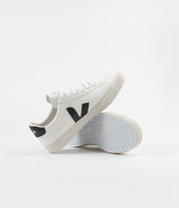 Veja Campo CWL Shoes in White and Black thumbnail