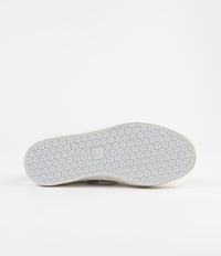 Veja Campo CWL Shoes in White and Black thumbnail