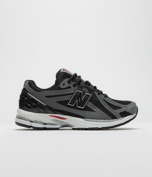 New Balance 1906R Shoes - Black / White