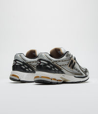 New Balance 1906 Shoes - Metallic Silver thumbnail