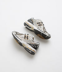 New Balance 1906 Shoes - Metallic Silver thumbnail