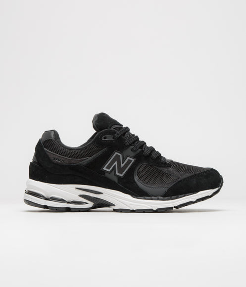 New Balance 2002R Shoes - Black / White