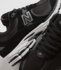 New Balance 2002R Shoes - Black / White thumbnail