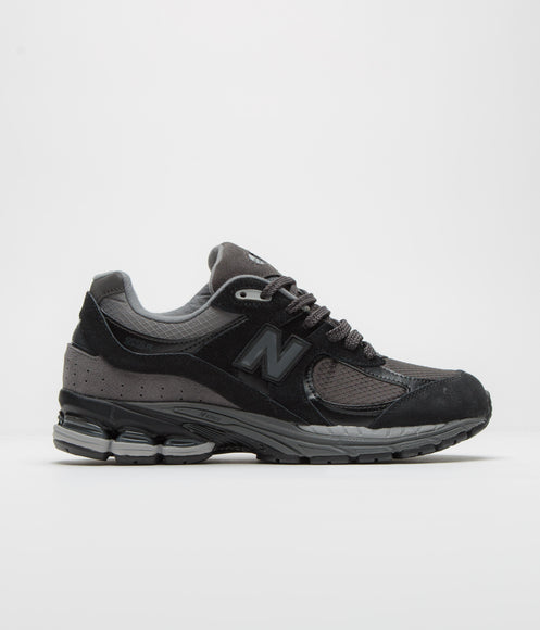 New Balance 2002R Shoes - Black / White / Grey