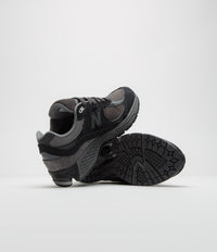 New Balance 2002R Shoes - Black / White / Grey thumbnail