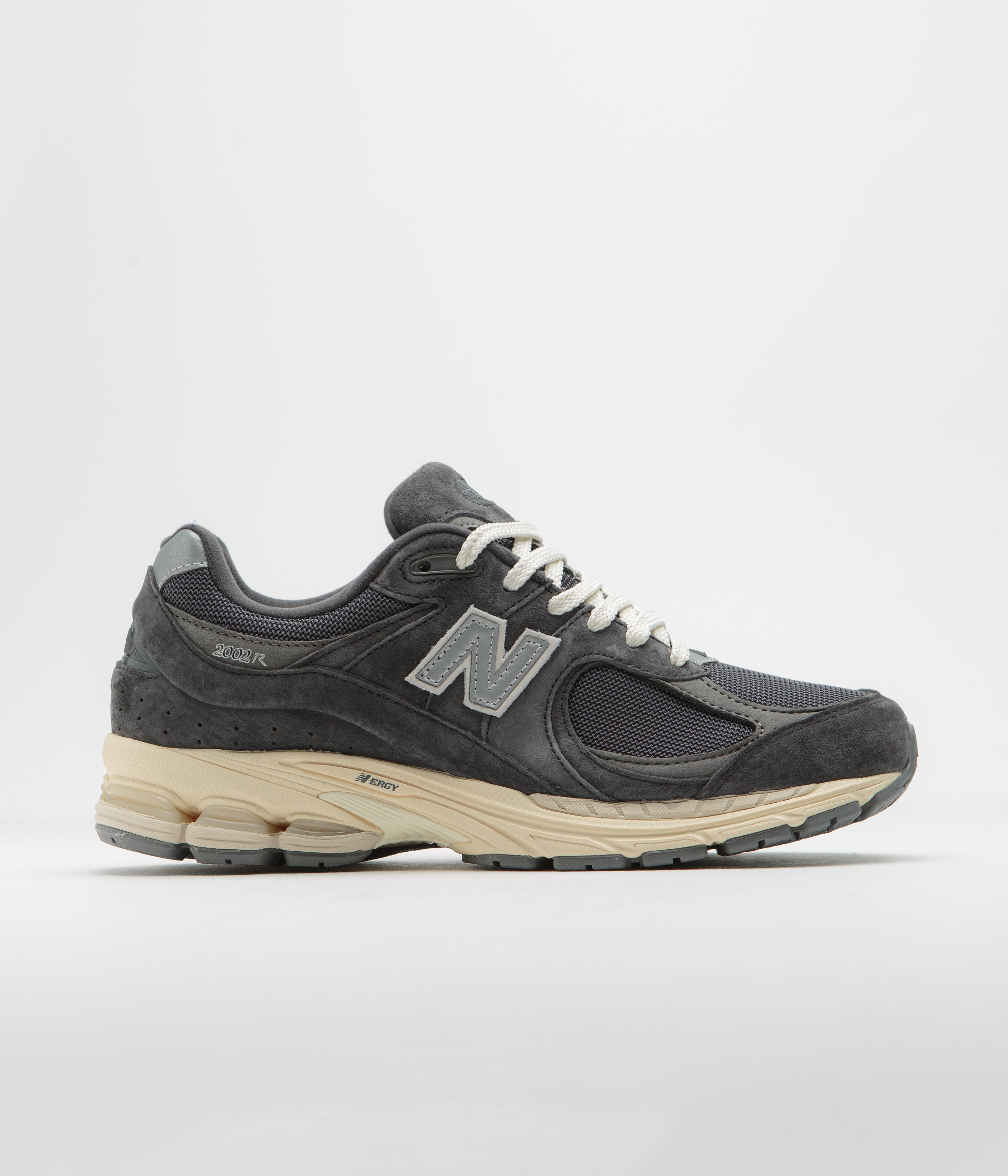 国内発送 関税込 New Balance 2002R Phantom 希少】New Balance 2002R 