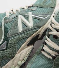 New Balance 610 Shoes - Green / Natural Mint thumbnail