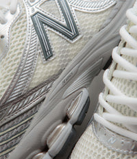 New Balance 860 Shoes - Sea Salt / Harbor Grey thumbnail