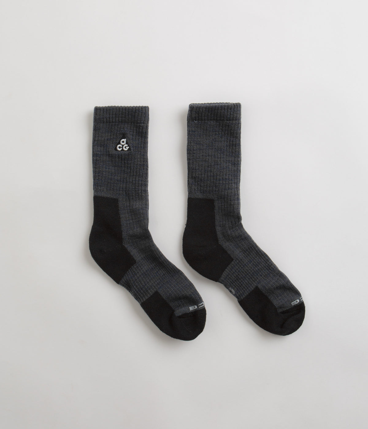 Nike ACG Everyday Cushioned Crew Socks - Anthracite / Volt / Black