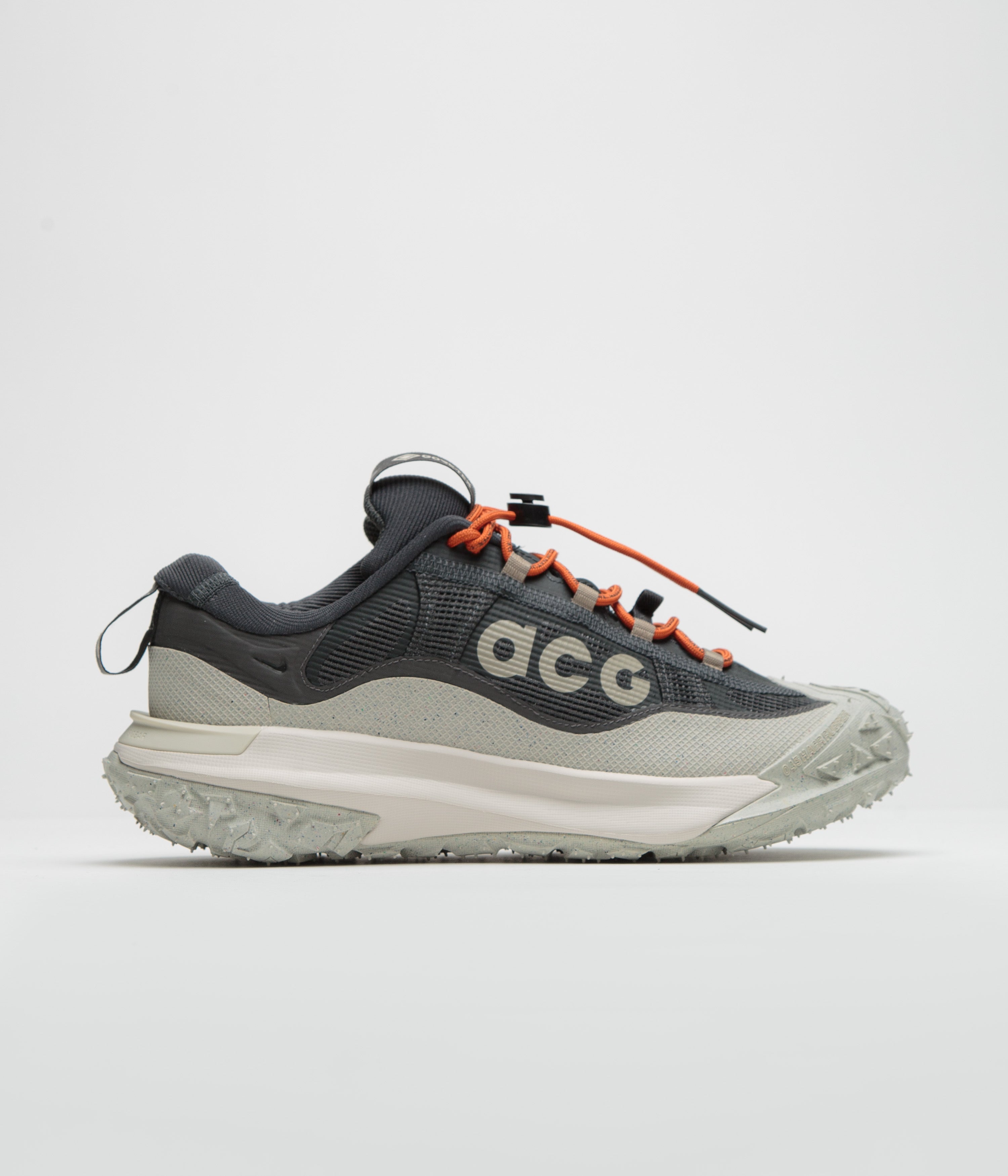 nike-acg-mountain-fly-2-low-