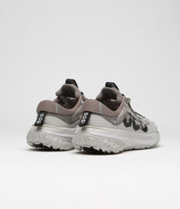 Nike ACG Mountain Fly 2 Low Shoes - Light Iron Ore / Black - Flat Pewter thumbnail