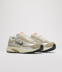 Nike Initiator Shoes - Light Bone / Cargo Khaki - Limestone thumbnail