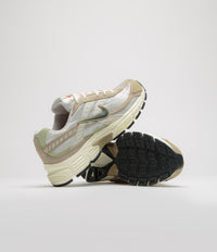 Nike Initiator Shoes - Light Bone / Cargo Khaki - Limestone thumbnail