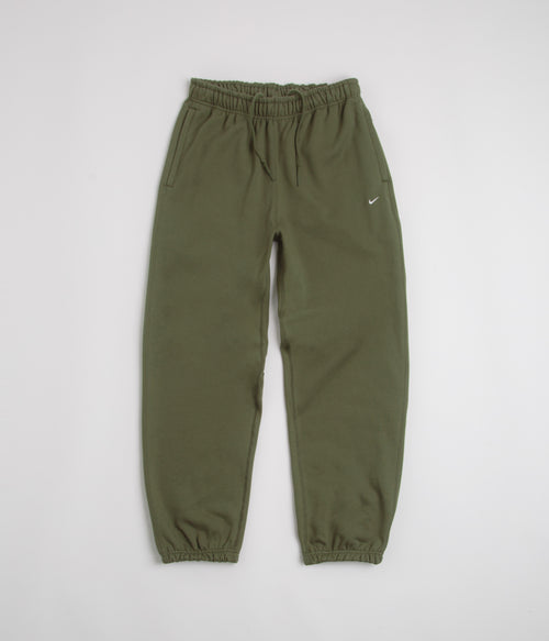 Nike Solo Swoosh Cuffed Sweatpants - Medium Olive / Medium Olive / White