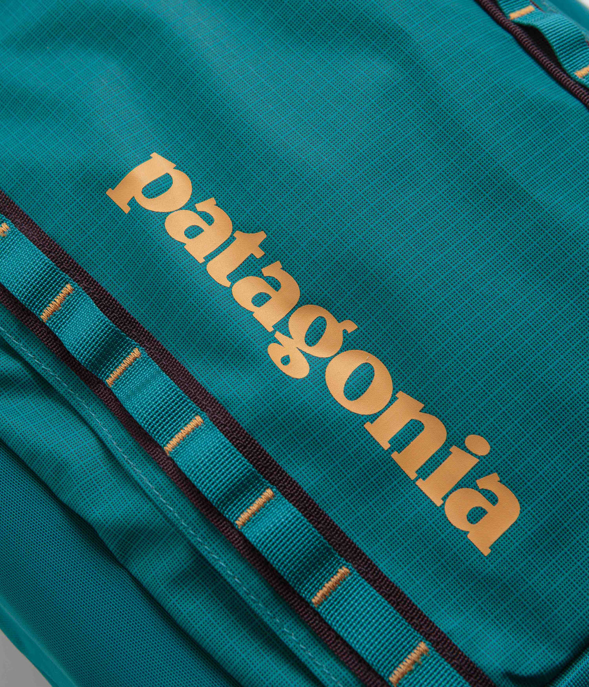 Patagonia Black Hole Backpack 32L Belay Blue Always in Colour