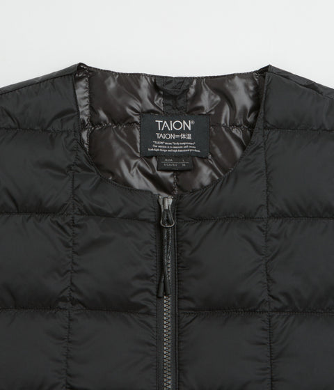 Taion Crewneck W-Zip Down Jacket in Black
