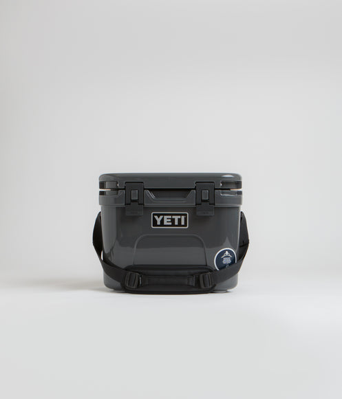 Yeti Roadie 15 Hard Cooler - Charcoal